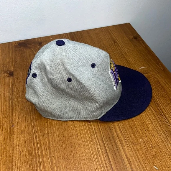 LA Lakers OS - Picture 4 of 12